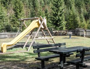 Auch Kinder haben bei der Kohlröserlhütte ihren Spaß.